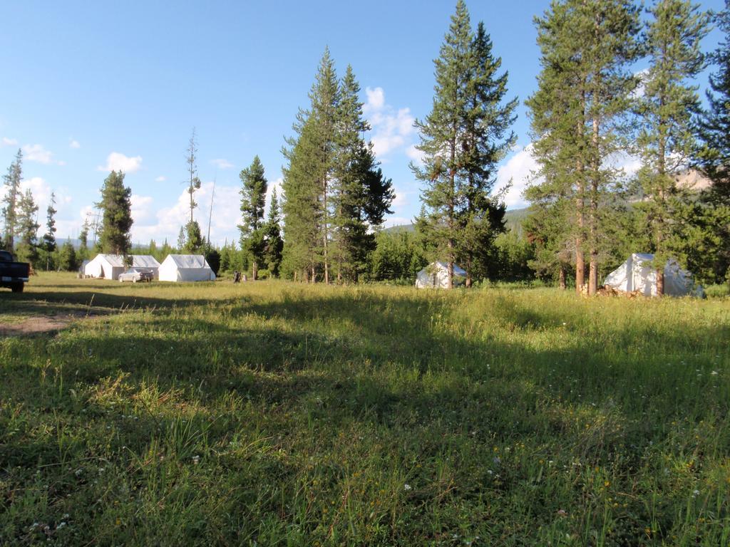 Bedroll And Breakfast ™ Hotel Moran Exterior photo